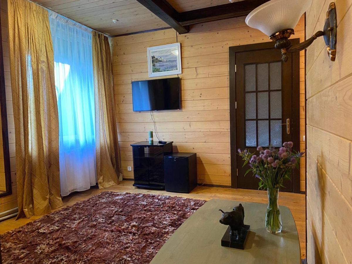 Hotel Vilni Vitry à Osmoloda Extérieur photo