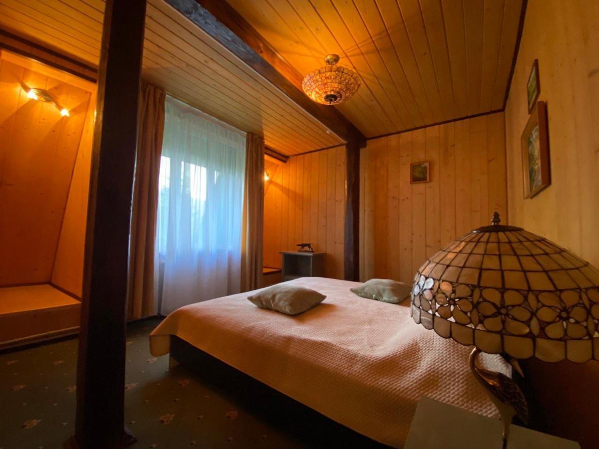 Hotel Vilni Vitry à Osmoloda Extérieur photo