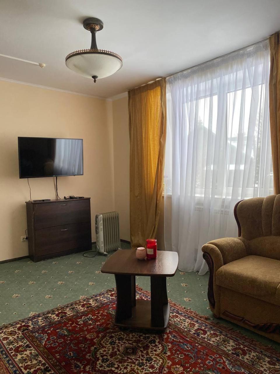 Hotel Vilni Vitry à Osmoloda Extérieur photo